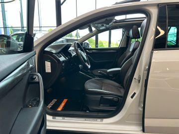 Skoda Octavia Scout*ACC*NAVI*AHK*PANO*2-Zonen*