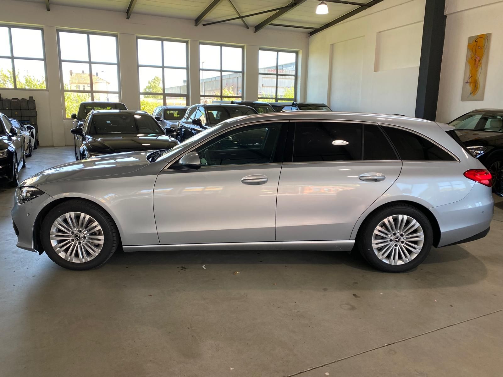 Fahrzeugabbildung Mercedes-Benz C 180 T Avantgarde/AHK/RFK/TOTW/