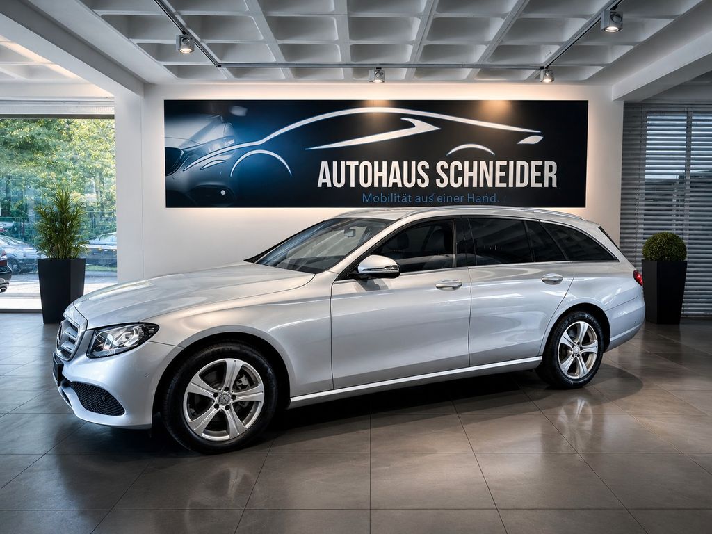 Image of Mercedes-Benz E 220