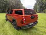 Toyota Hilux 4x4 Double Cab Autm. Invincib SONDERMODELL - Toyota Hilux aus 2021