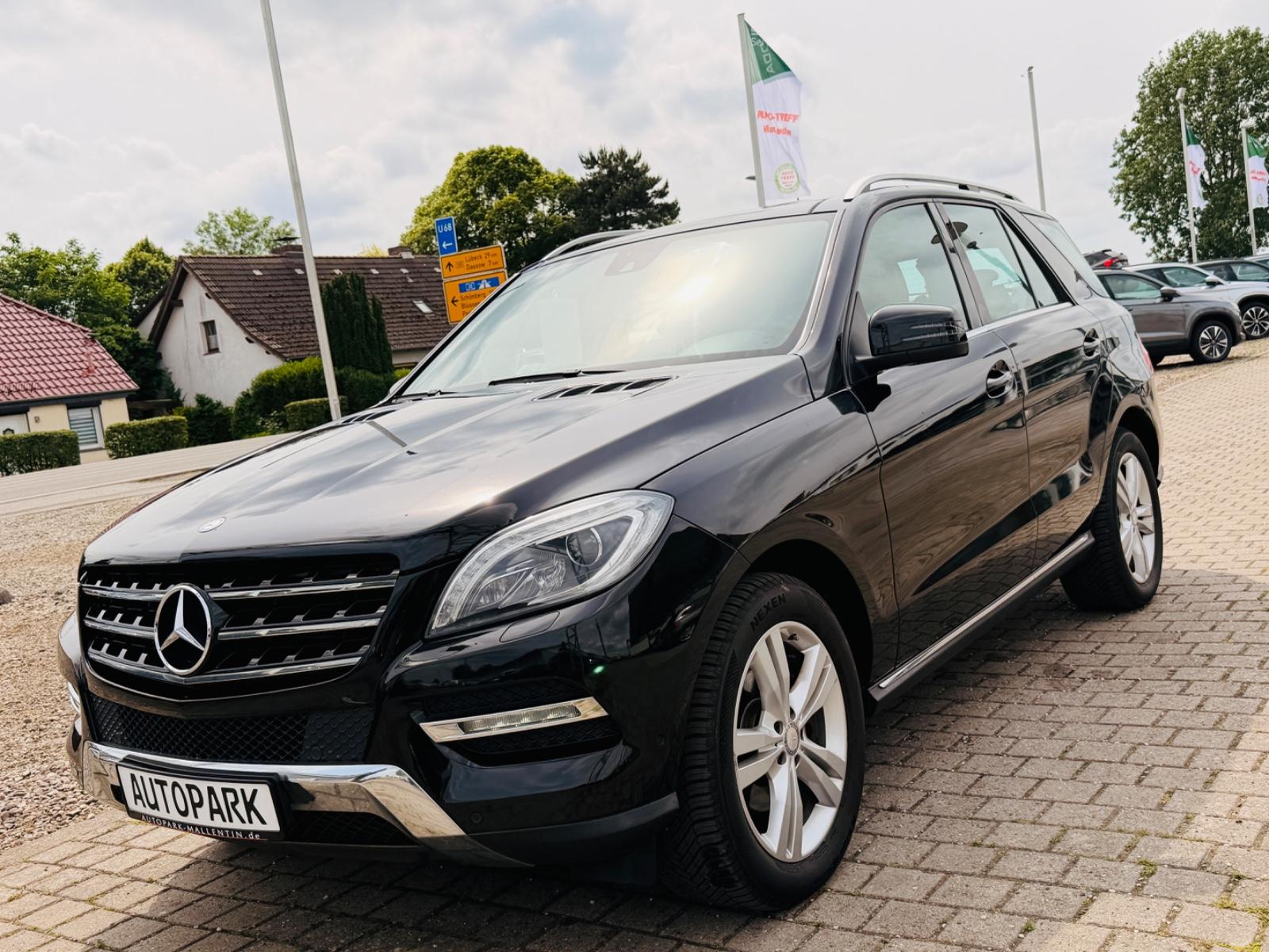 Mercedes-Benz ML 250 CDI BlueTec *AHK*LEDER*NAVI*PANORAMADACH*