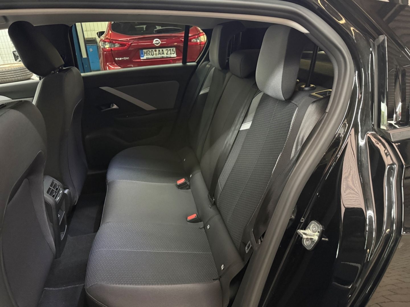 Fahrzeugabbildung Opel Astra 1.6 Turbo Edition Plug-in-Hybrid