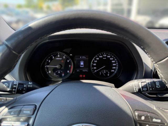 Fahrzeugabbildung Hyundai i30 1.0 Edition 30 +KLIMA+CARPLAY+RFK+PDC+SHZ+UV