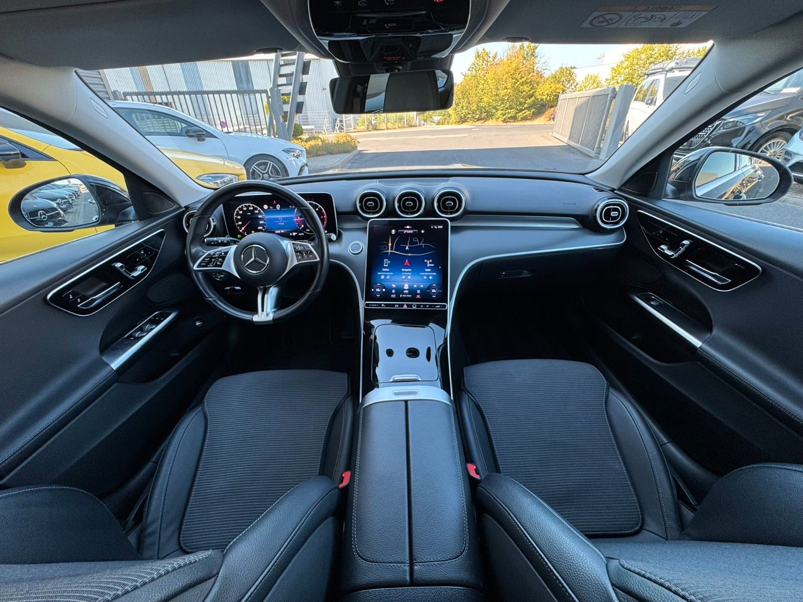 Fahrzeugabbildung Mercedes-Benz C 200d T Avantgarde+AHK+Memory+AmbiPrem+RFK+TotW