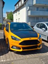 Ford Focus 2,0 EB ST Leder-Sport-Paket Turnier ST - Ford Focus von privat