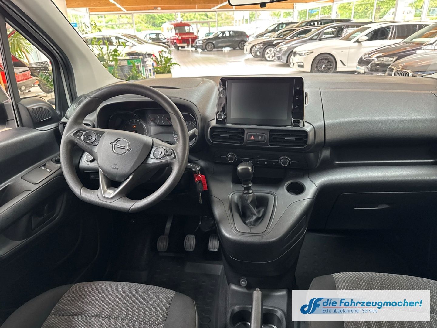 Fahrzeugabbildung Opel Combo Life E Basis 1.5 D L2 Apple CarPlay Androi