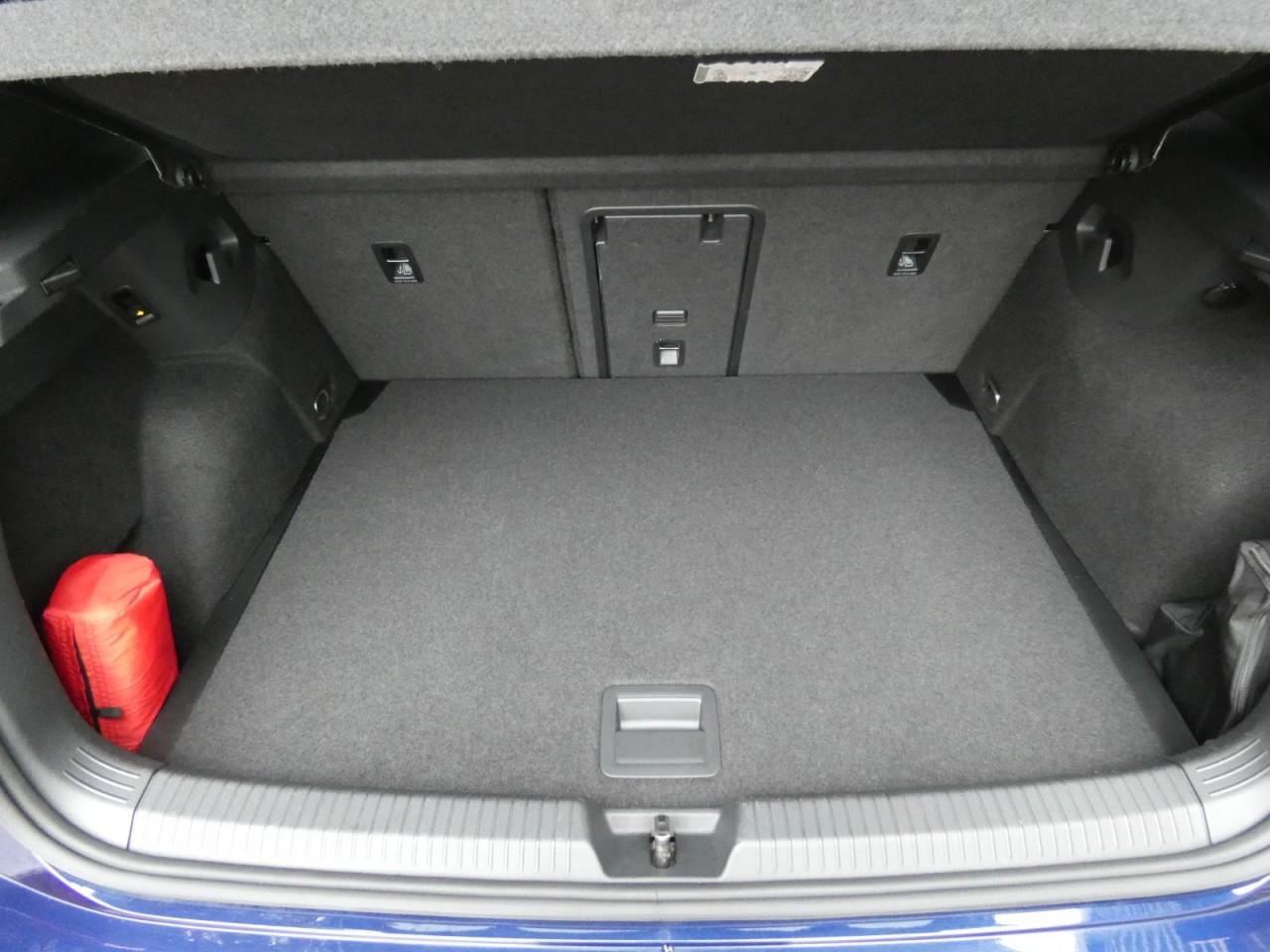 Volkswagen Golf VIII 2.0 TSI DSG GTI LED Navi AHK Pano SHZ, миниатюра 8