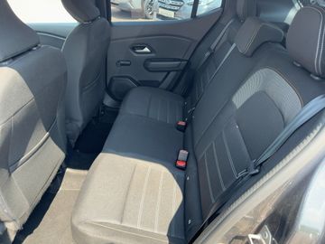 Dacia Sandero Stepway Comfort TCe 90 PS mit Navi Einpa