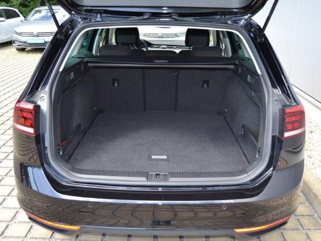 Passat Variant 2.0 TDI DSG Business LED/NAVI+VZE