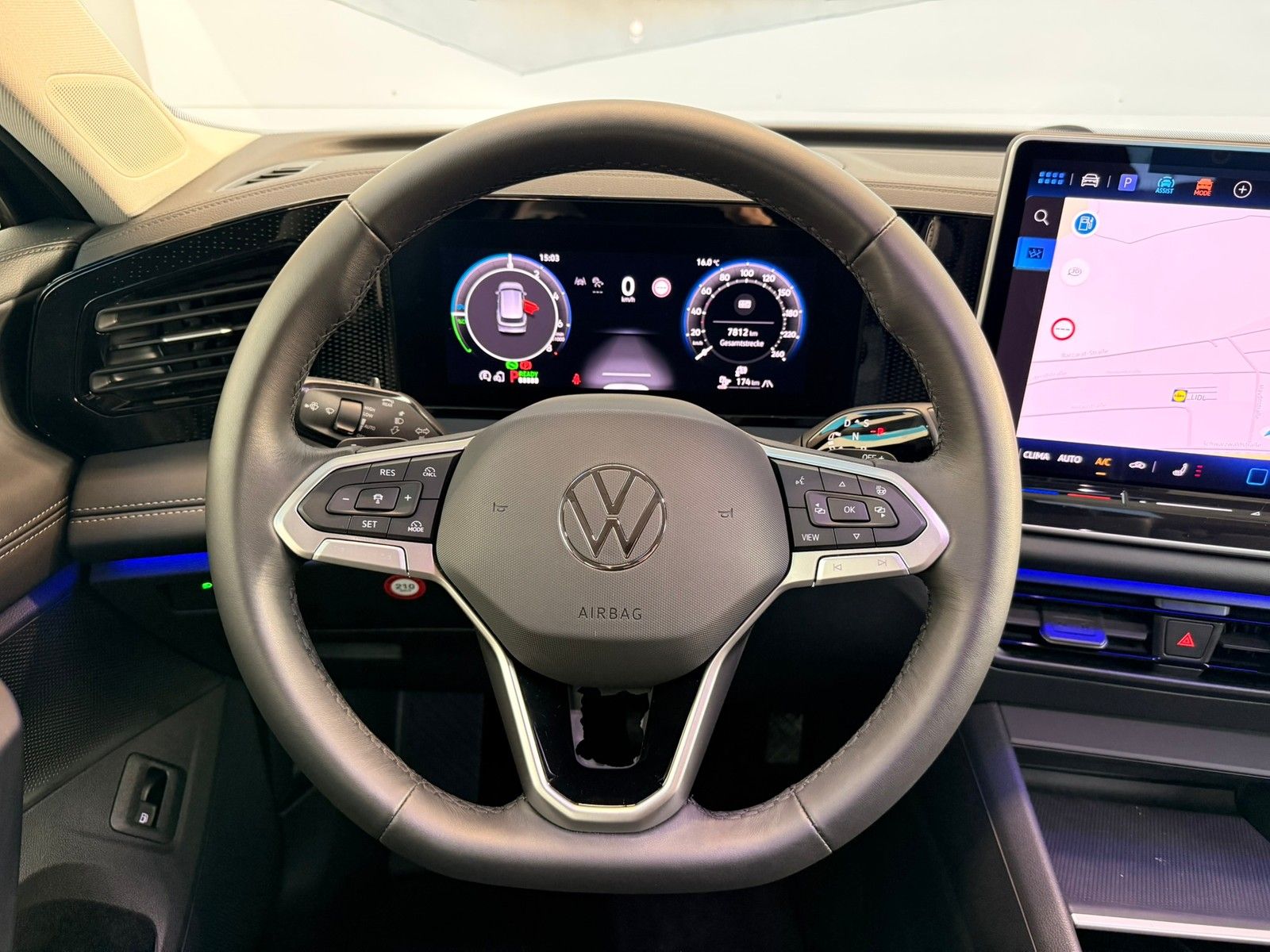 Fahrzeugabbildung Volkswagen Tiguan 1.5 TSI eHybrid +AHK+Kamera+DCC +IQ.Light