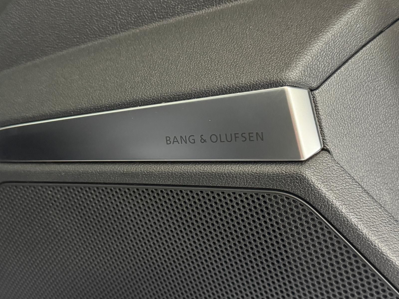 Audi RS3 2.5 TFSI qu. Limousine MATRIX B&O Pano ACC foto 11