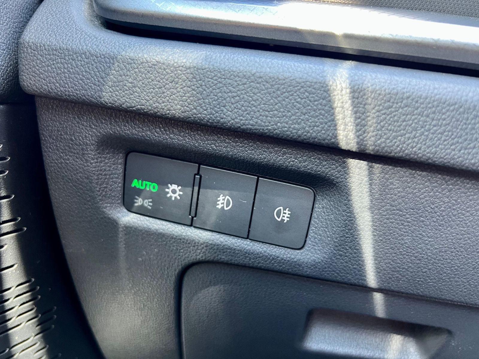SKODA Octavia Combi Ambition AAC SHZ NAVI LED