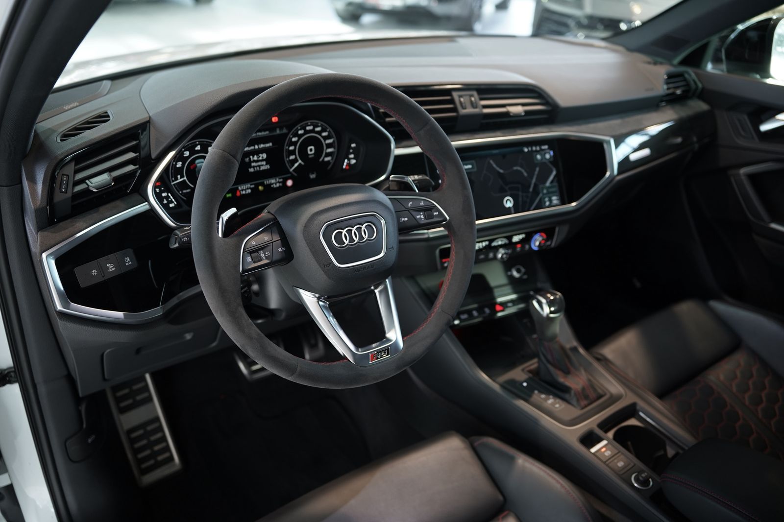 Audi Rsq3