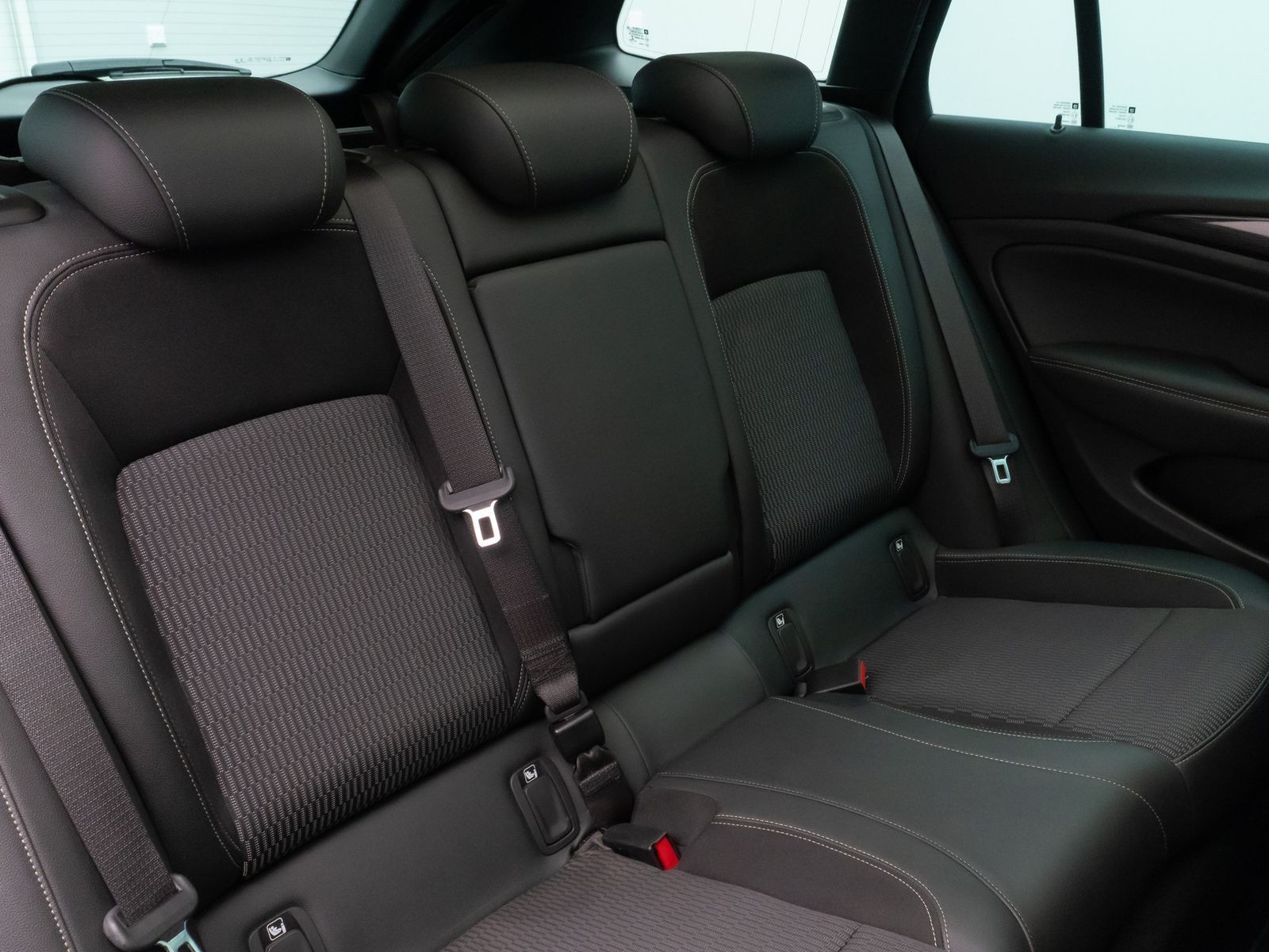 Fahrzeugabbildung Opel Insignia B Sports Tourer Innovation Pano Kamera