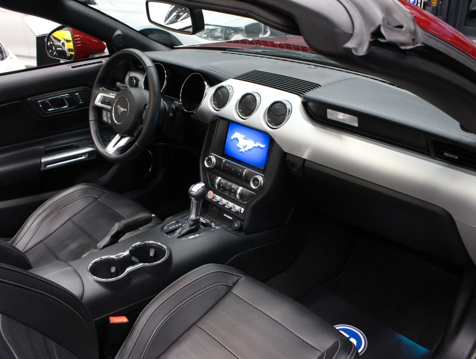 Fahrzeugabbildung Ford Mustang 2.3 EcoBoost Auto