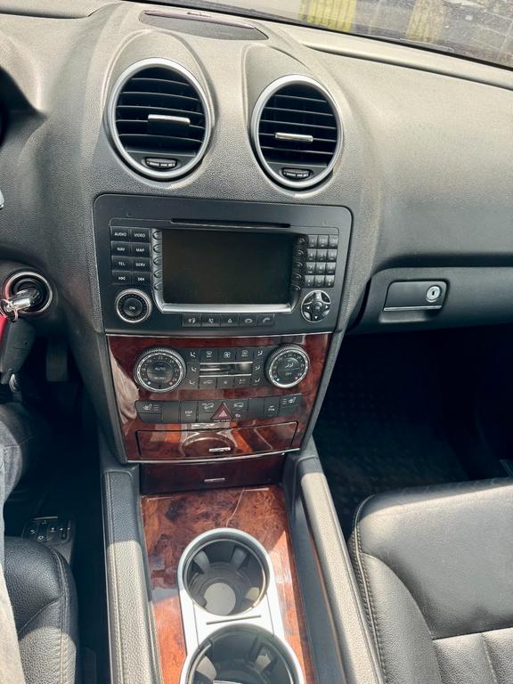 Mercedes-Benz ML 320