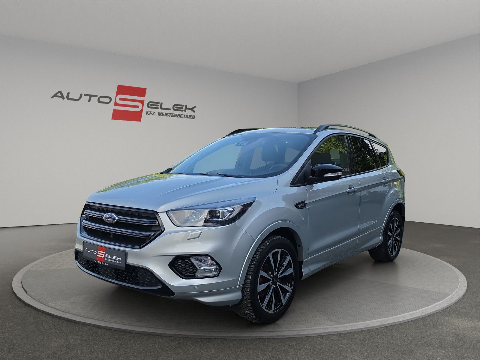 Fahrzeugabbildung Ford Kuga ST-Line Panorama-Dach Kamera Alcantara AHK