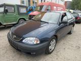 Toyota Avensis 1.8 Liftback *KLIMAANLAGE* - Toyota Avensis: Liftback
