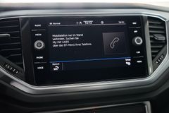 VW T-Roc 2.0 TDI Active | Navi | App | ACC | AHK VW T-Roc 2.0 TDI Active | Navi | App | ACC | AHK