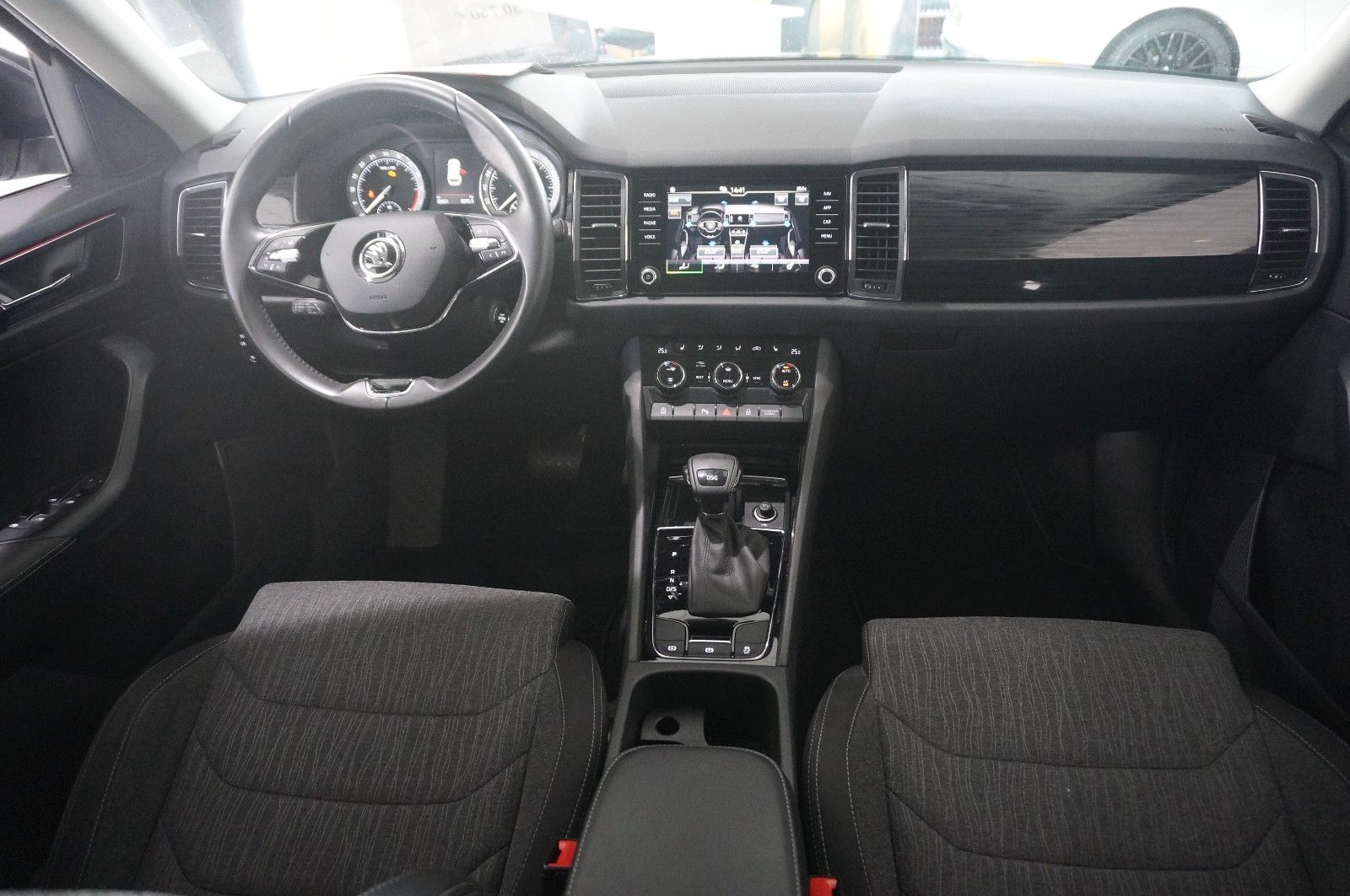 Fahrzeugabbildung SKODA Kodiaq 2.0D STYLE 7-SITZ NAVI/LED/KAMERA/ACC/AHK