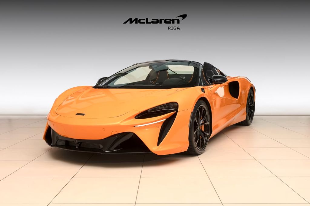 Image of McLaren Artura