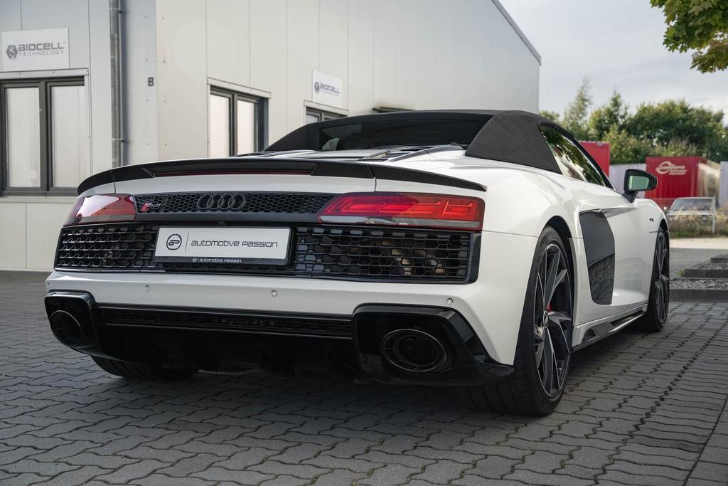 Audi R8