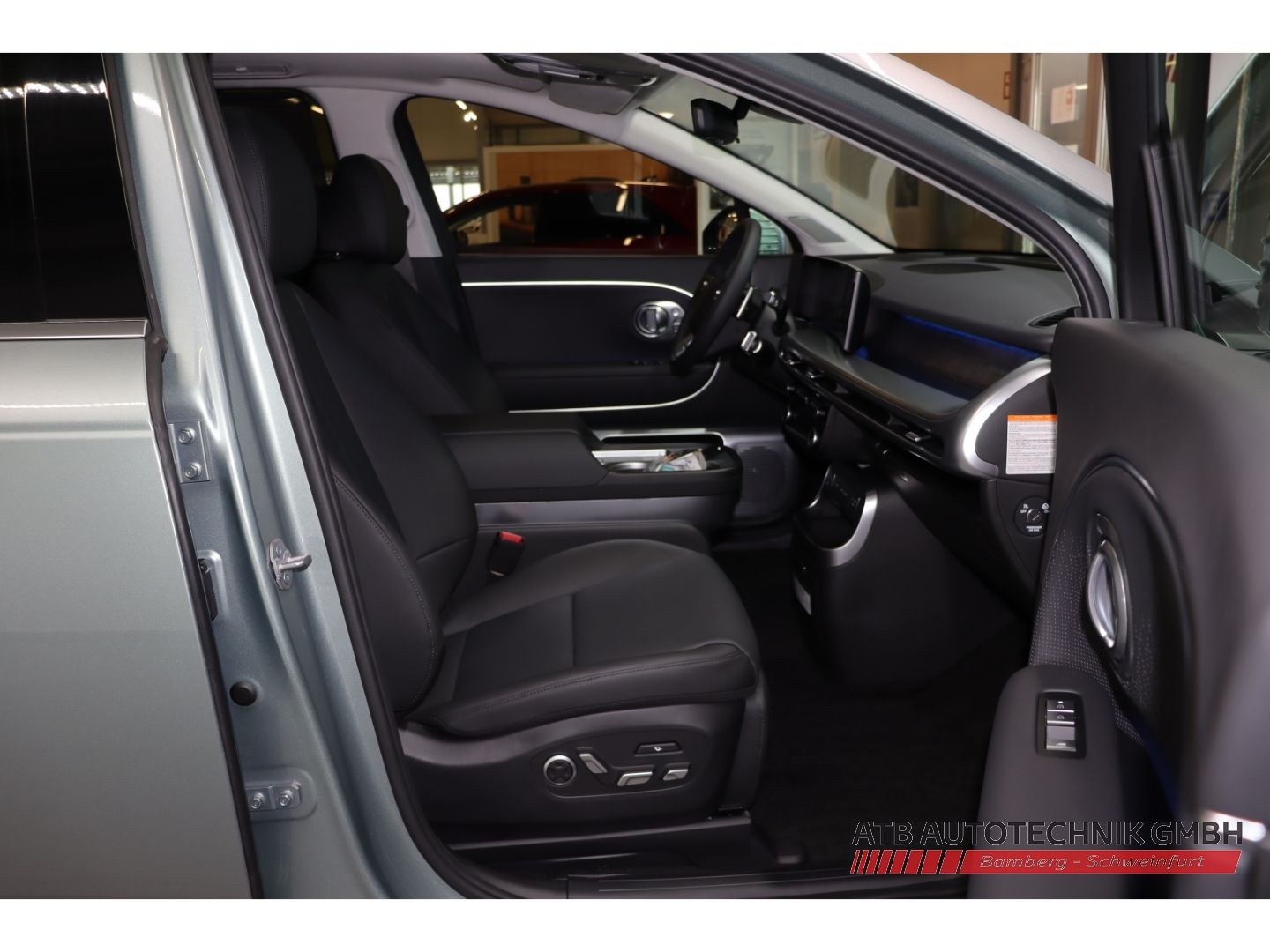 Fahrzeugabbildung Hyundai IONIQ 9 7-Sitzer MY26 110 kWh 307 PS 4WD UNIQ