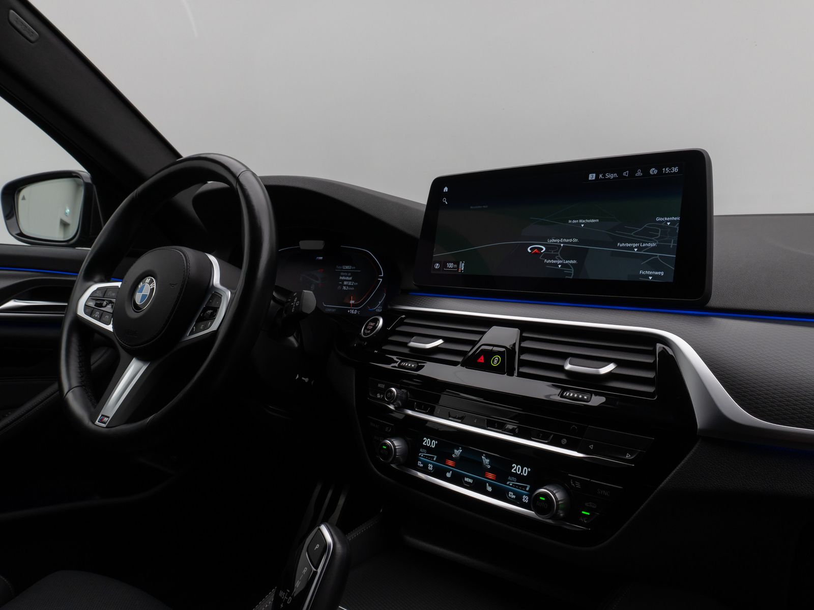 Fahrzeugabbildung BMW 530d xD M Sport Laser Kamera HUD DAB HiFi Komfor