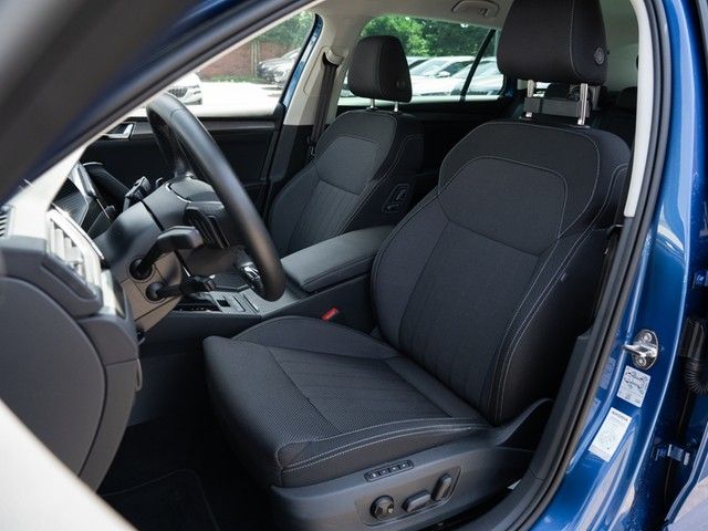 Superb Combi 2.0 TDI Style DSG AHK+MATRIX+RFK+AC