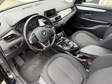 BMW 218 - 12