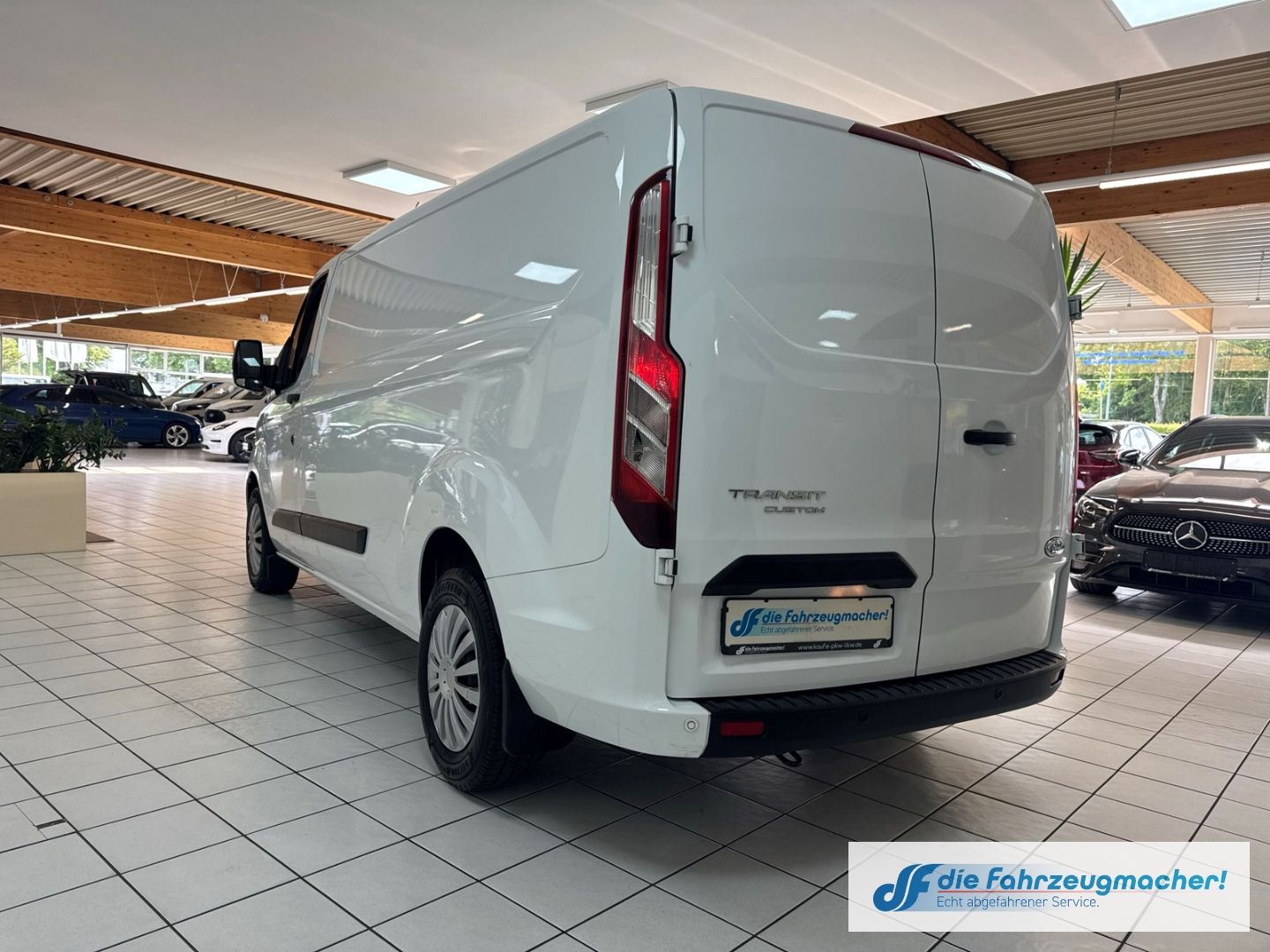 Fahrzeugabbildung Ford Transit Custom Kasten 320 L2 Trend 2.0 TDCi DAB