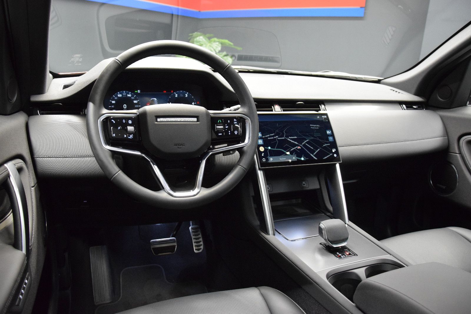 Fahrzeugabbildung Land Rover Discovery Sport Dynamic SE AWD Pano ACC Memory