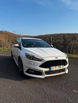 Ford Focus ST 2,0TDCi - 8 fach, TÜV & Batterie NEU