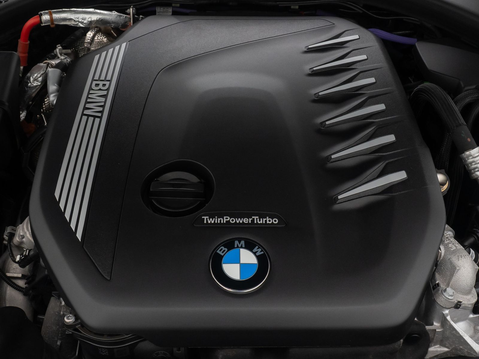 Fahrzeugabbildung BMW 330d xD M Sport ACC Kamera H/K Panorama HUD 19"