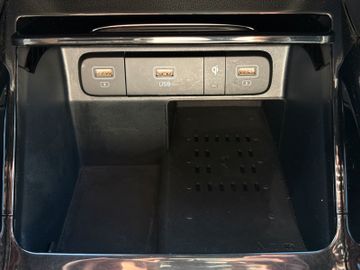 Kia Sorento 2.2D Platinum AWD DCT8 Glasdach 7 Sitzer