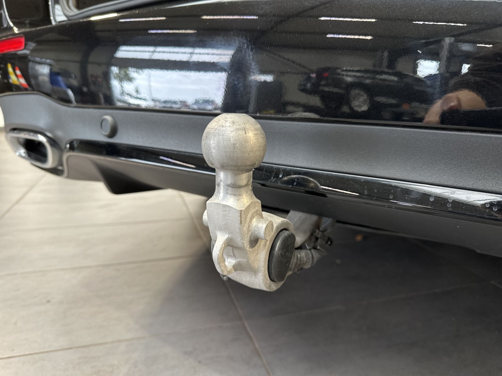 Fahrzeugabbildung Mercedes-Benz E 300de T 4Matic AMG-Line NAV+LED+AHK+PANO+360°