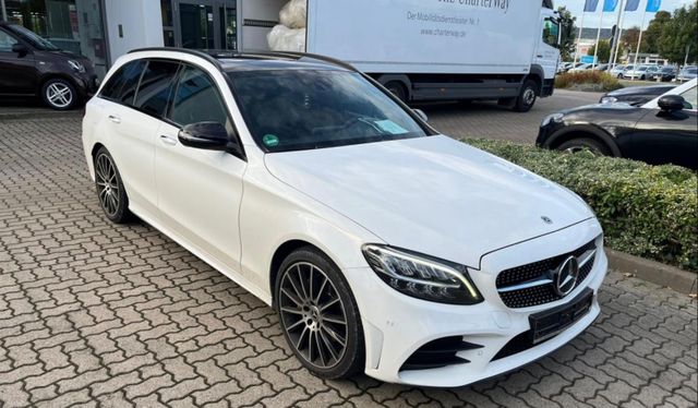 Mercedes-Benz C 220AMG-Paket Night-Paket Panorama,Airmatic HUD