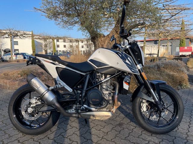 KTM 690 DUKE BASTLERFAHRZEUG