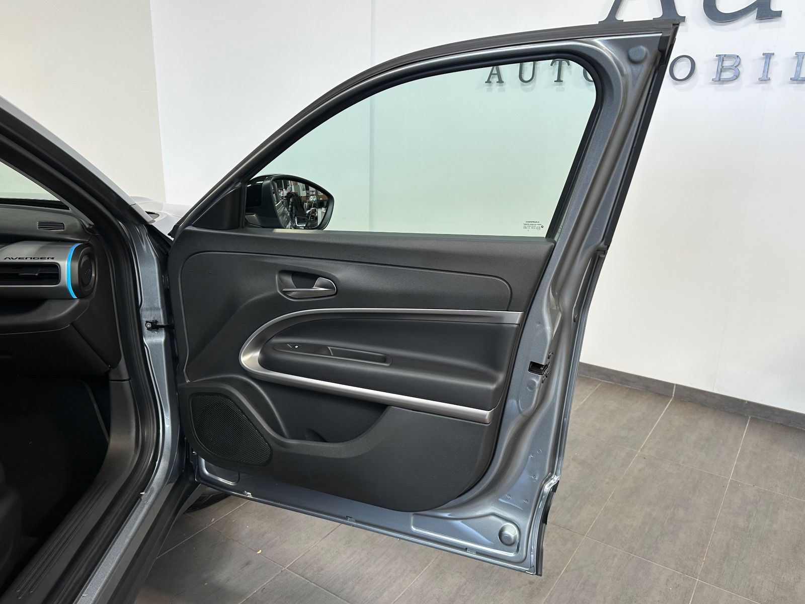 Fahrzeugabbildung Jeep Avenger Altitude Electric LED+SHZ+KEYLESS+VCOCK