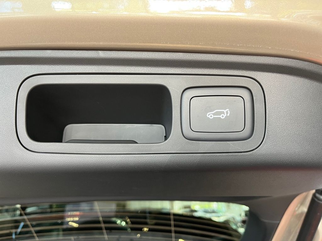 MG S6 EV