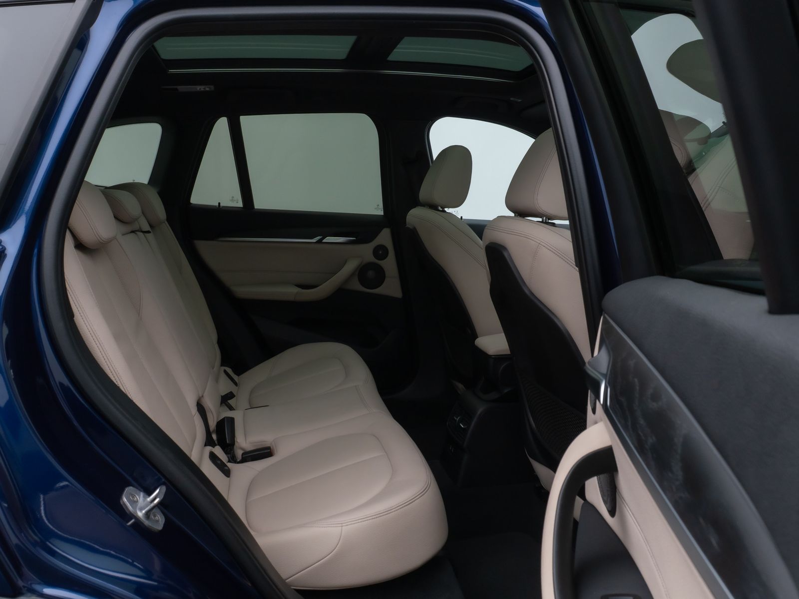 Fahrzeugabbildung BMW X1 sD20i xLine Panorama HUD H/K AHK Leder Voll