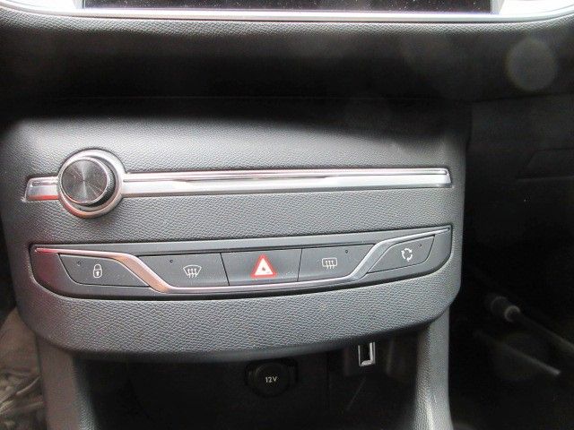 Fahrzeugabbildung Peugeot 308 Active Pack 1.2T LED/NAVI/PDC/ALU/TEMPOMAT