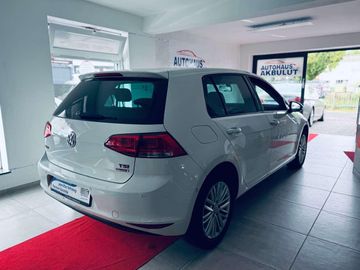 Volkswagen Golf - 10