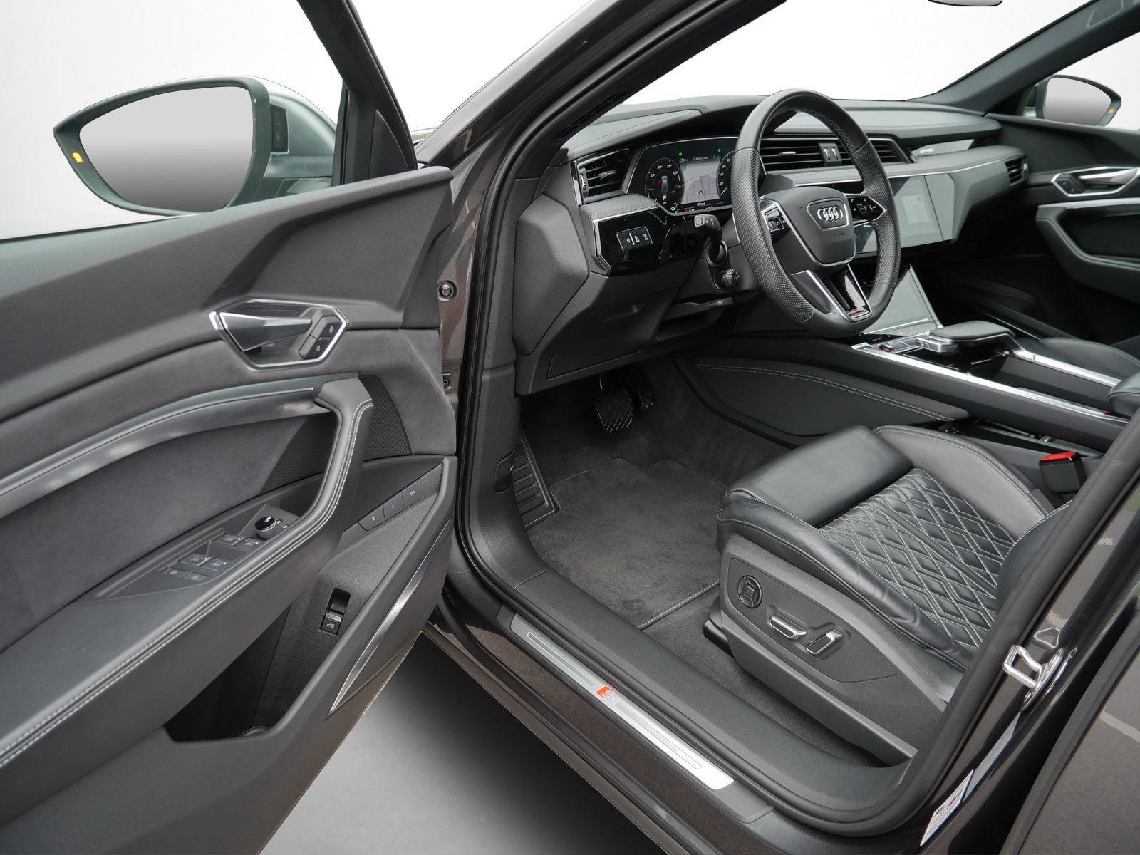 Audi e-tron - Bild 15