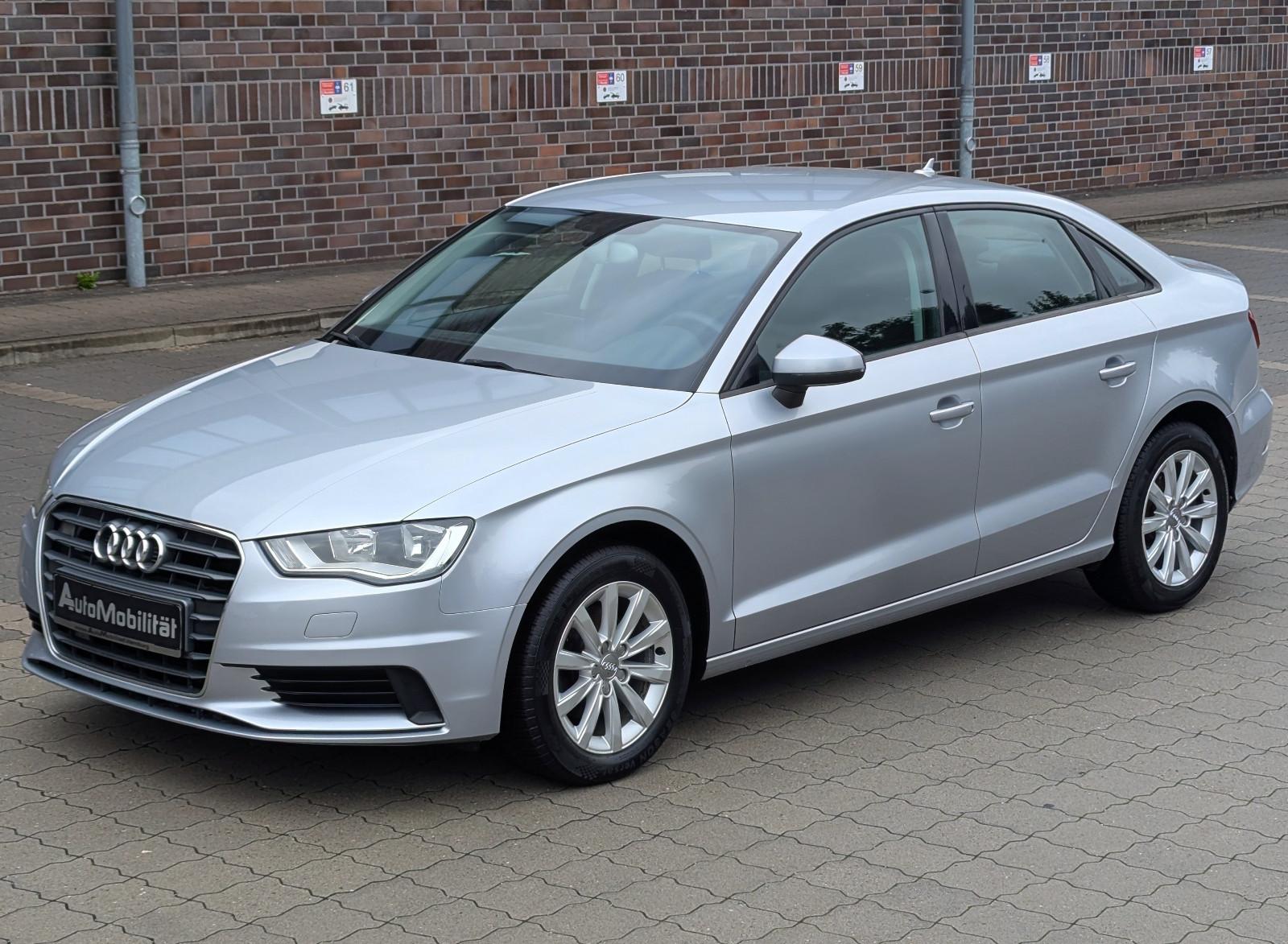 Audi A3 LIMOUSINE "ATTRACTION" 1.6 TDI `S-TRONIC´