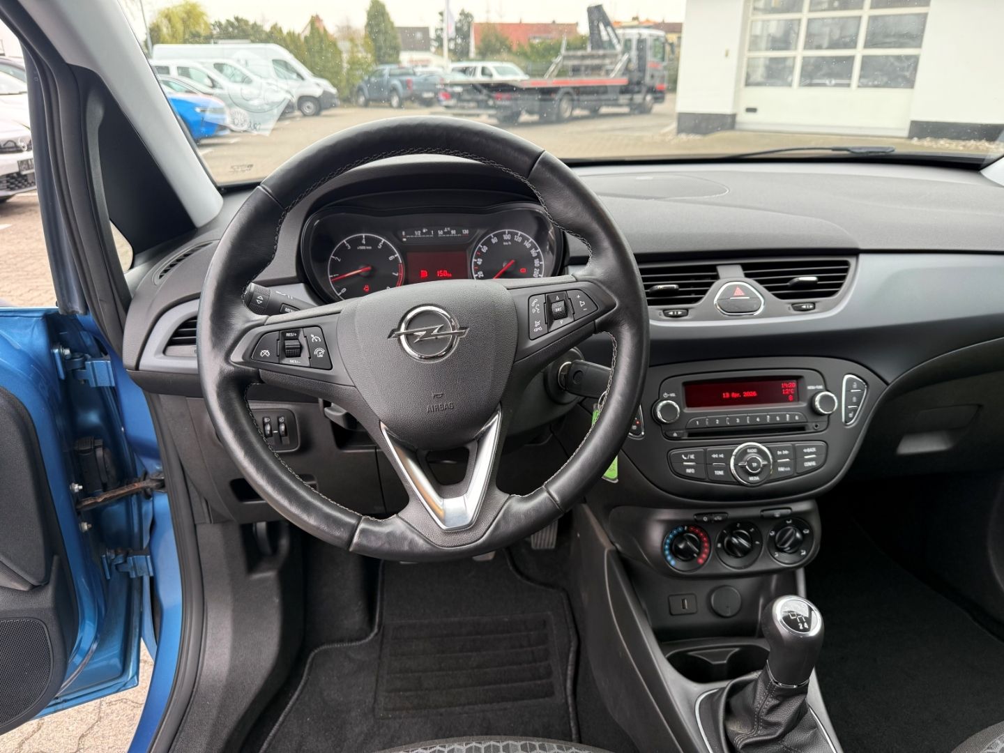 Fahrzeugabbildung Opel Corsa E Edition SHZ+LHZ+PDC