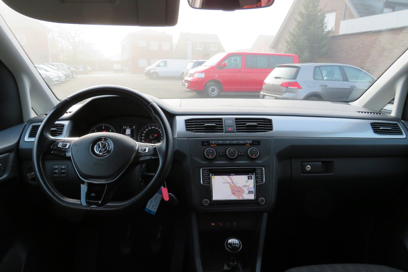 Fahrzeugabbildung Volkswagen Caddy MAXI 2.0-TDI COMFORT AHK NAVI STANDH. 1HD