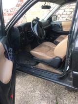 Opel Frontera 2.2 16V Barbour - Opel Frontera B mit Benzin-Antrieb