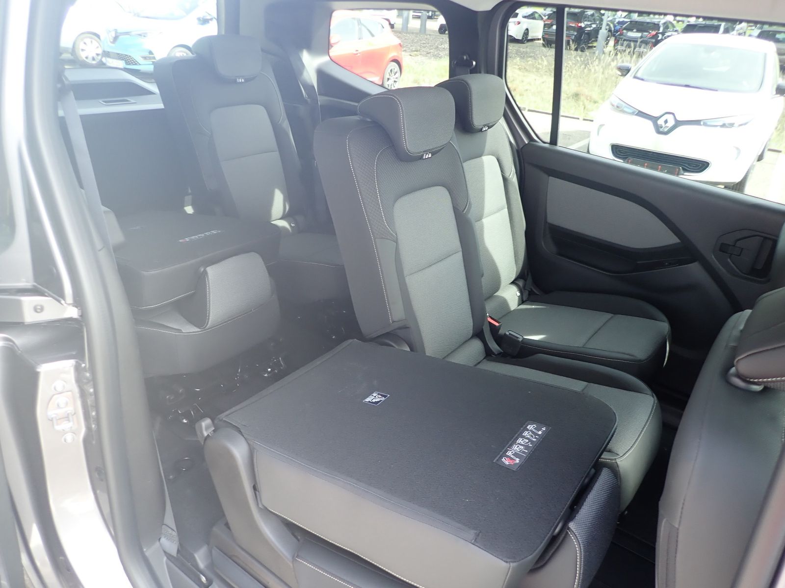 Fahrzeugabbildung Renault Kangoo E-TECH elektr. Techno Comfort Range AC22