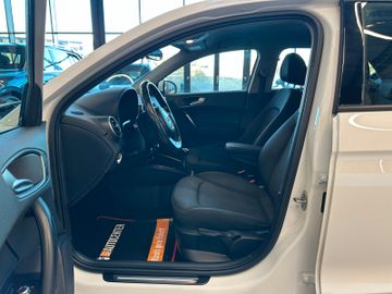 Audi A1 Sportback basis *Klima*SHZ*PDC*EURO 6*CD*